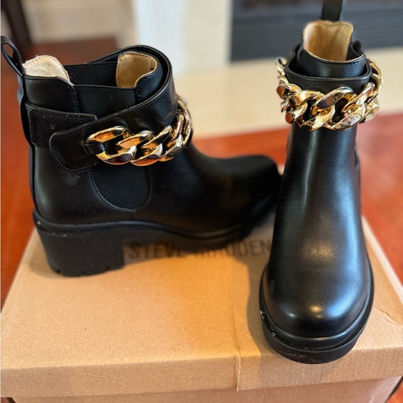 STEVE MADDEN BOOTS 🖤NEW🖤 - Picture 2 of 7